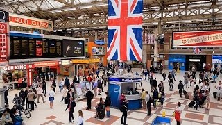 A Walk Through The London Victoria Station London England [upl. by Edora]